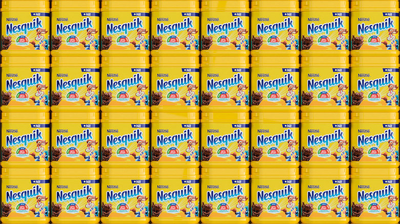 Nesquik速溶巧克力粉標志，Nesquik速溶巧克力粉LOGO，Nesquik速溶巧克力粉品牌形象設計，雀巢品牌設計，巧克力品牌設計