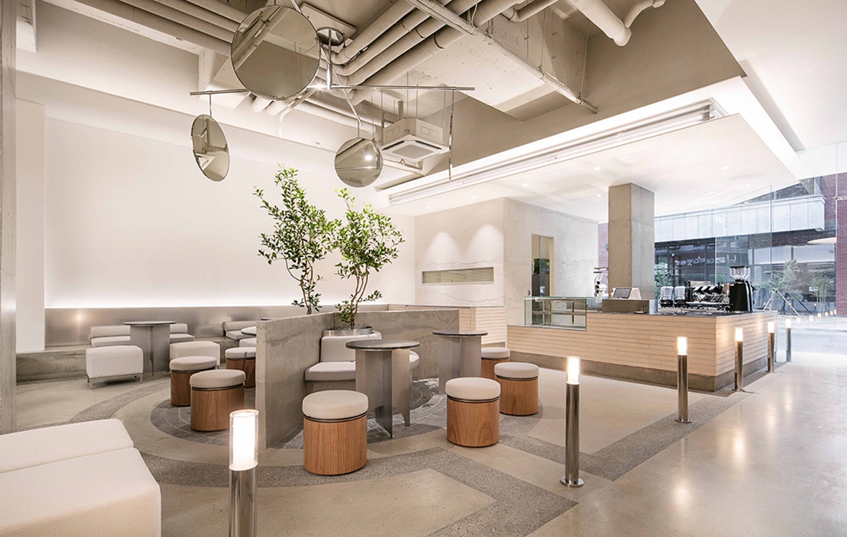 一家四季的自然風咖啡館空間設計,一家四季的自然風咖啡館SI設計,一家四季的自然風咖啡館店面設計