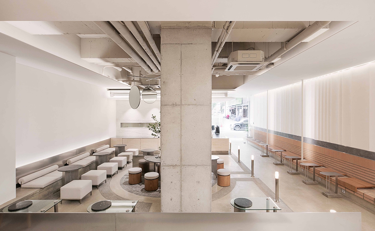 一家四季的自然風咖啡館空間設計,一家四季的自然風咖啡館SI設計,一家四季的自然風咖啡館店面設計