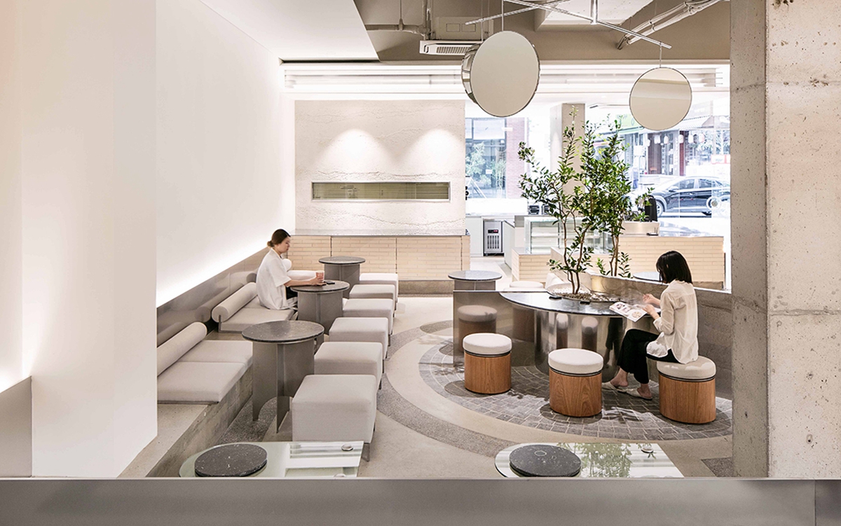 一家四季的自然風咖啡館空間設計,一家四季的自然風咖啡館SI設計,一家四季的自然風咖啡館店面設計